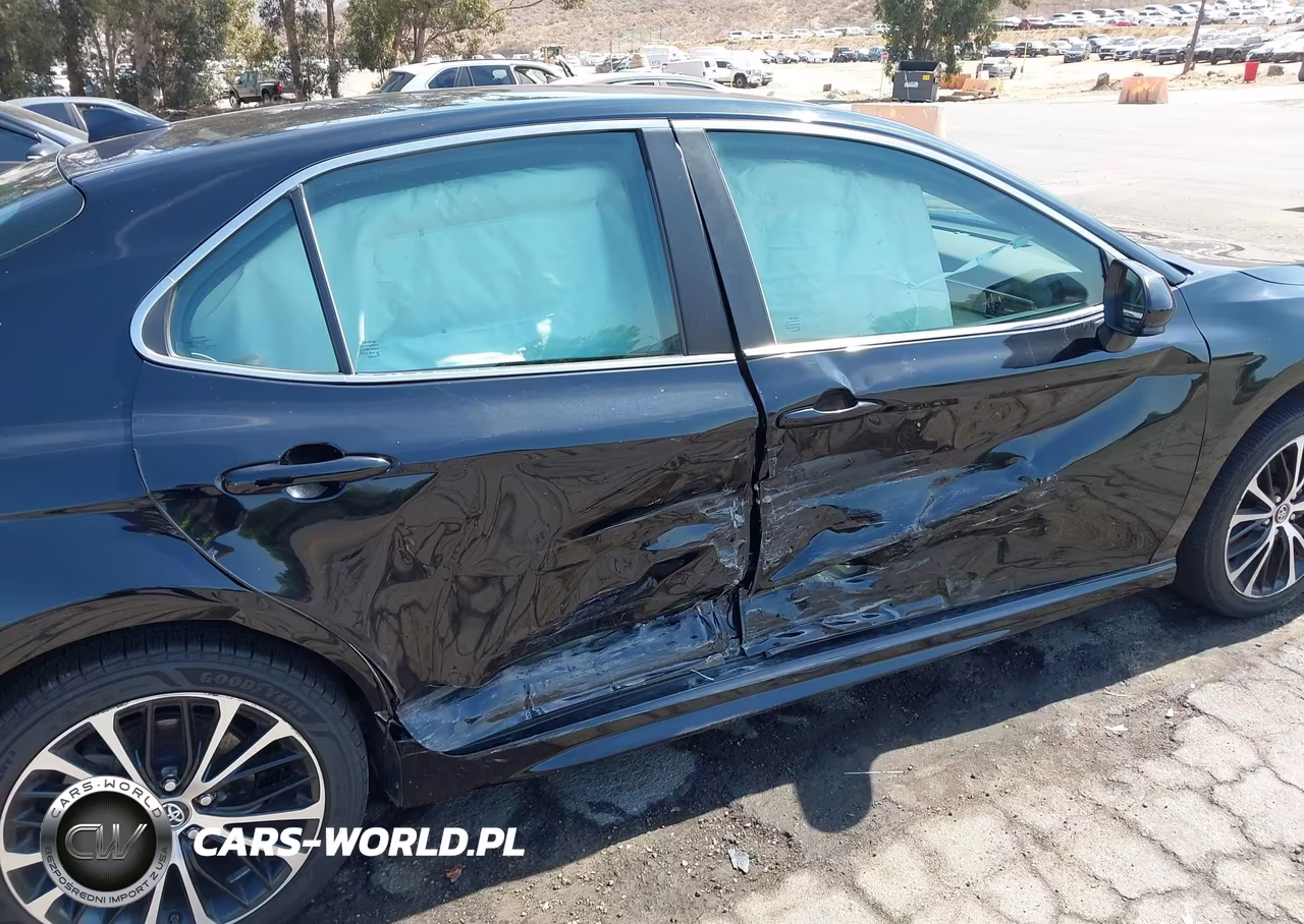2019 Toyota Camry Se VIN:4T1B11HK5KU731807 - 17