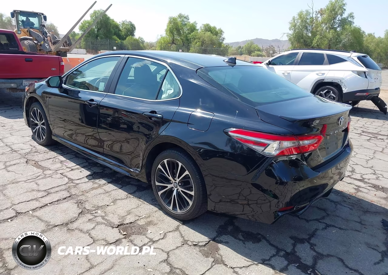 2019 Toyota Camry Se VIN:4T1B11HK5KU731807 - 3