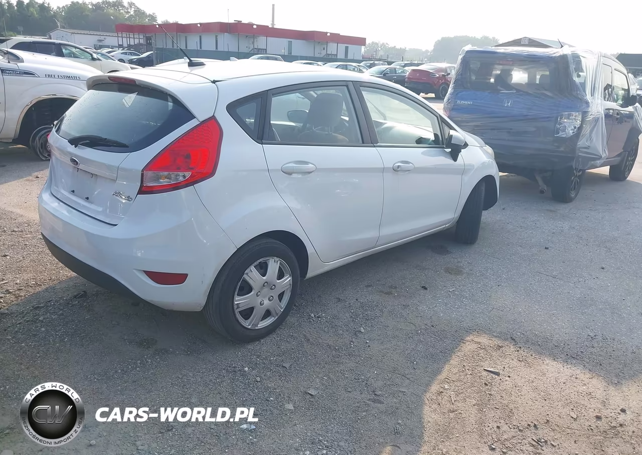 2013 Ford Fiesta S VIN:3FADP4TJ1DM215419 - 4