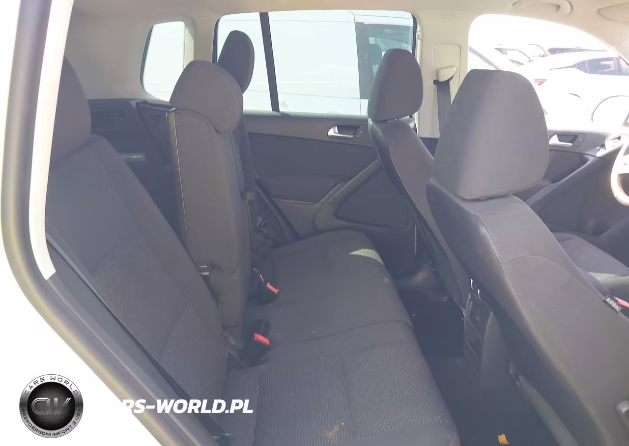 2017 Volkswagen Tiguan 2.0T-2.0T S VIN:WVGAV7AX2HK046502 - 8