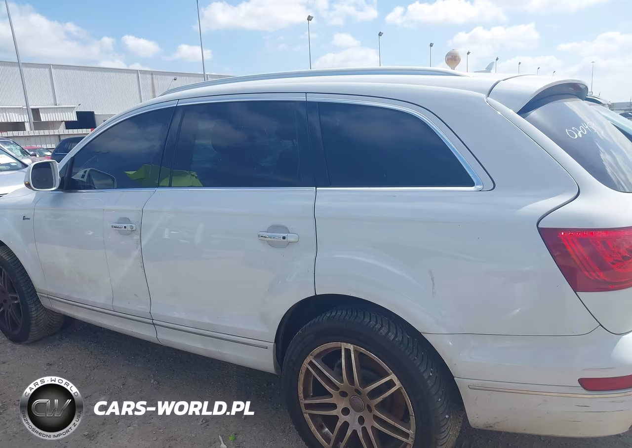 2015 Audi Q7 3.0T Premium VIN:WA1LGAFE7FD020453 - 13