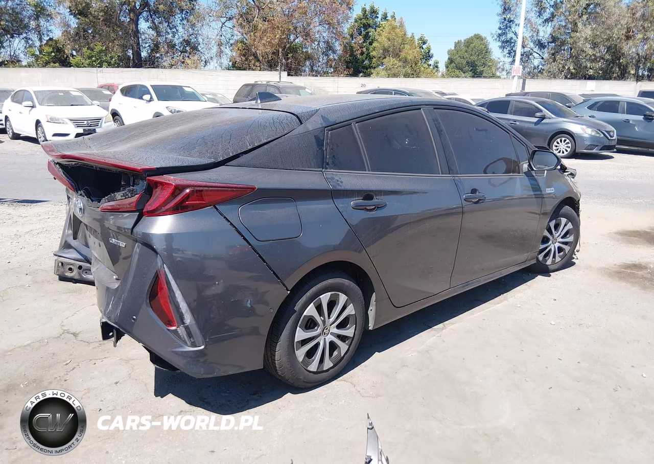2021 Toyota Prius Prime Limited VIN:JTDKAMFP2M3165523 - 4