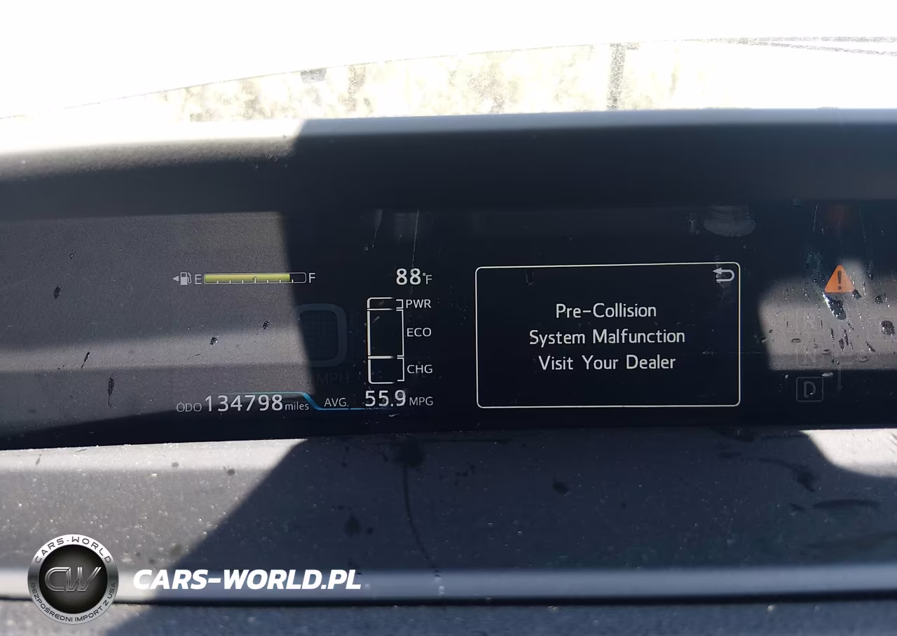 2021 Toyota Prius Prime Limited VIN:JTDKAMFP2M3165523 - 7