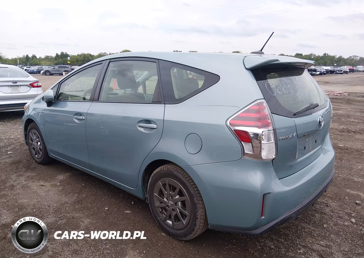 2017 Toyota Prius V Three VIN:JTDZN3EU2HJ066433 - 3
