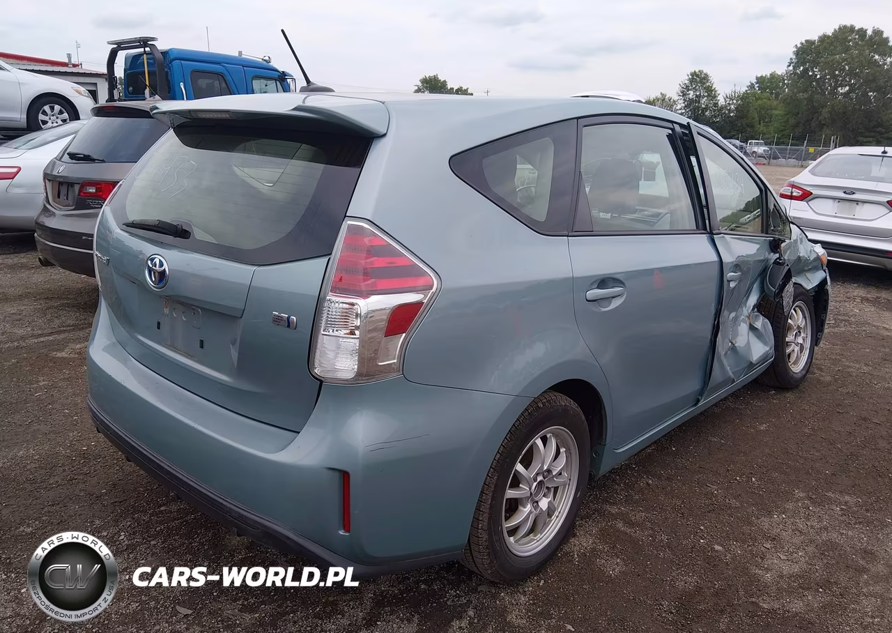 2017 Toyota Prius V Three VIN:JTDZN3EU2HJ066433 - 4