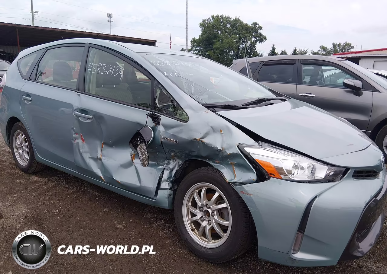 2017 Toyota Prius V Three VIN:JTDZN3EU2HJ066433 - 6