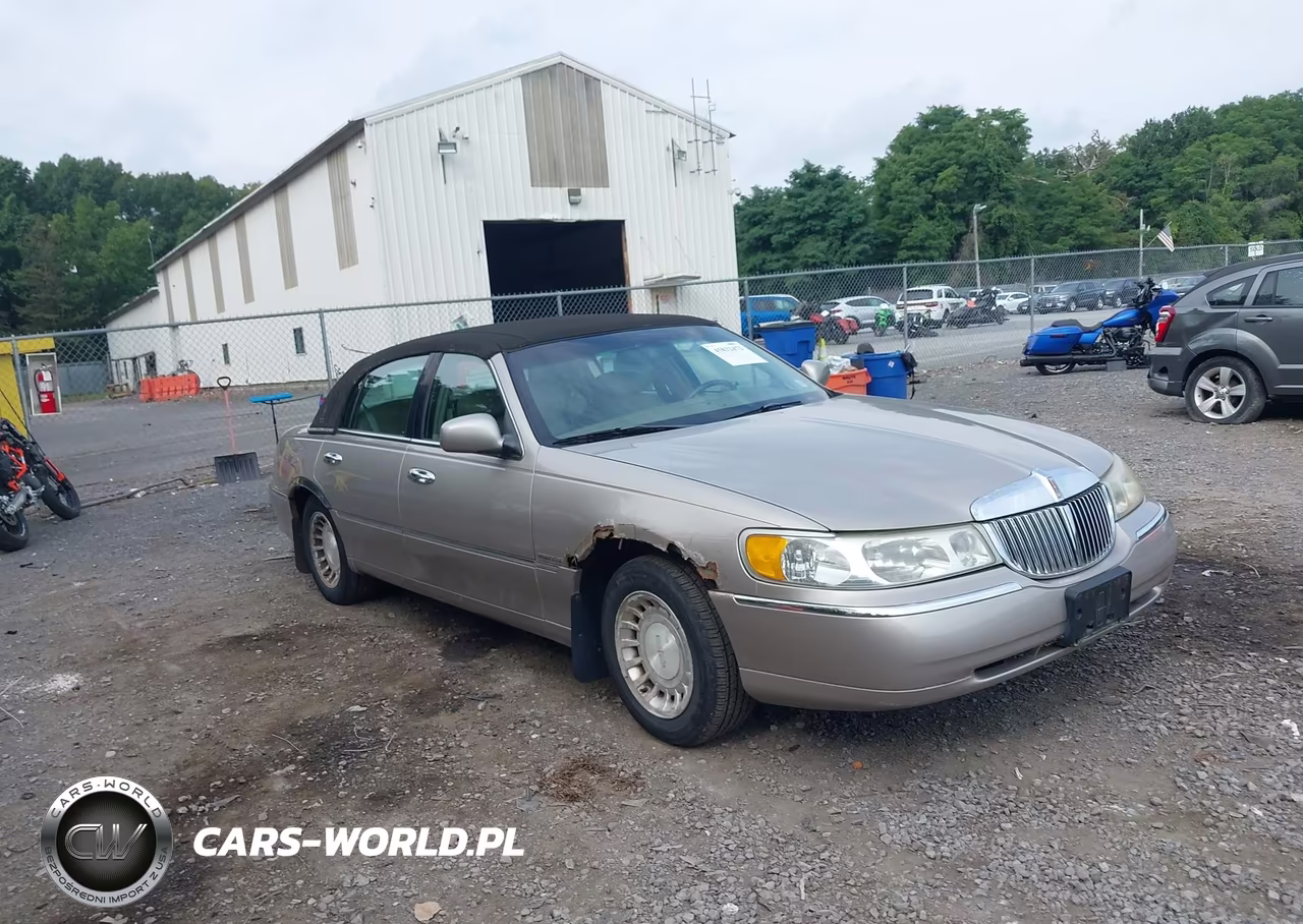 2002 Lincoln Town Car Executive