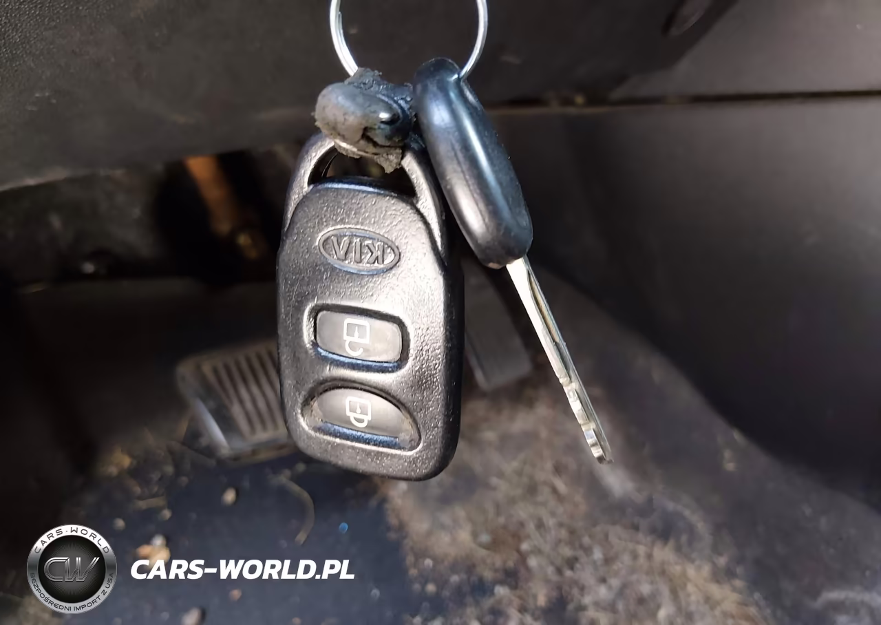 2010 Kia Soul + VIN:KNDJT2A22A7104635 - 11