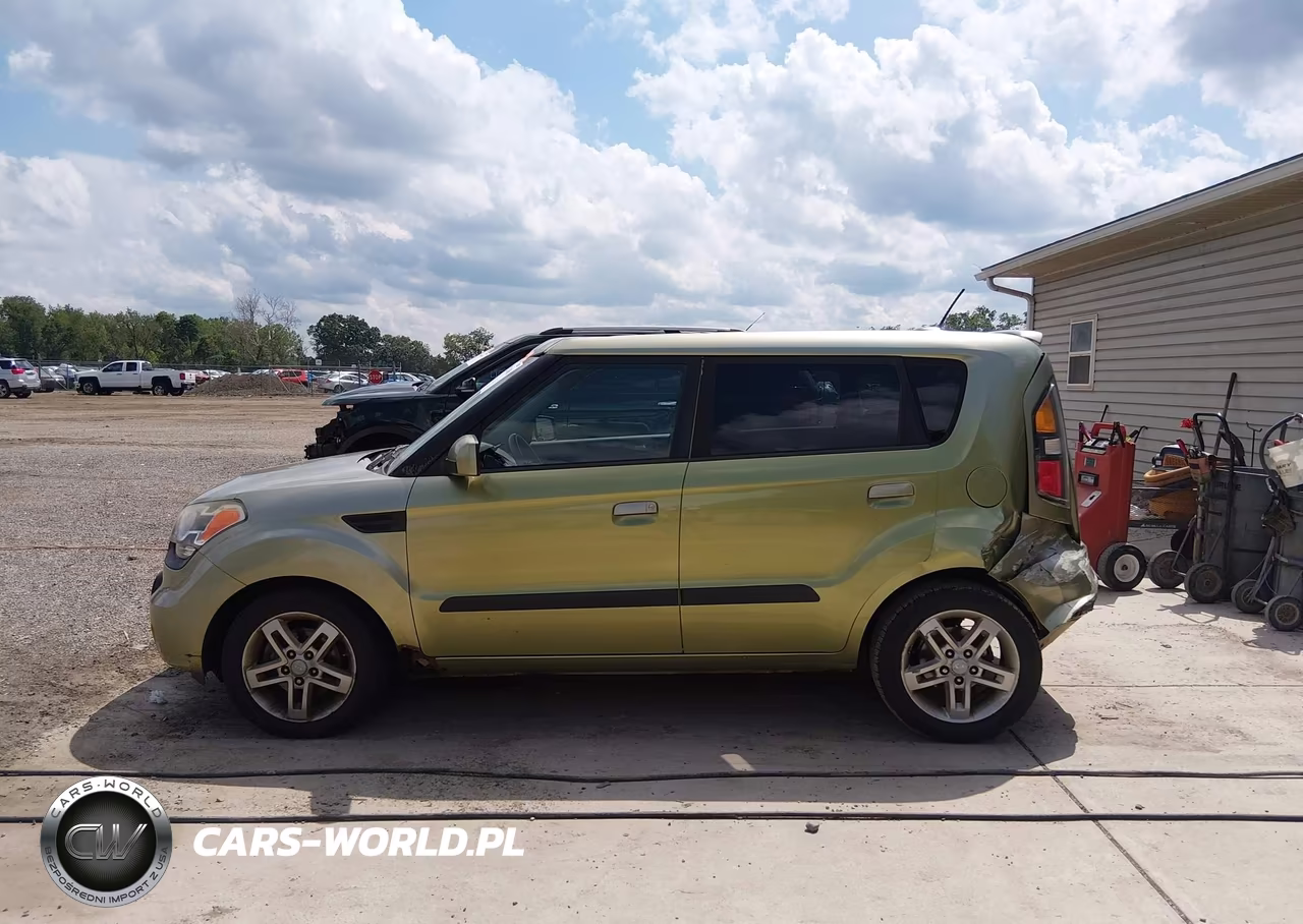 2010 Kia Soul + VIN:KNDJT2A22A7104635 - 14