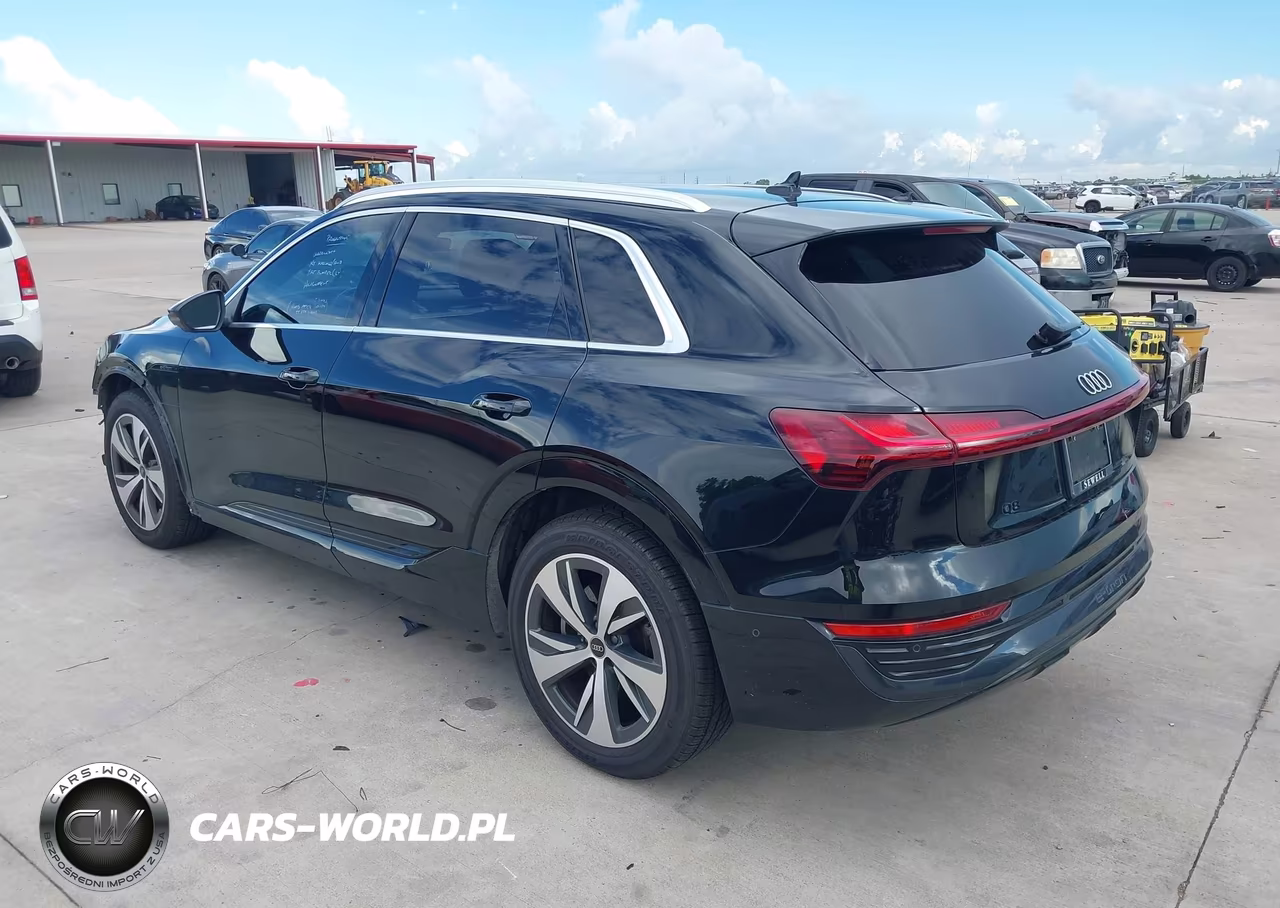2024 Audi Q8 E-Tron Premium Plus Quattro VIN:WA15AAGE0RB033439 - 3