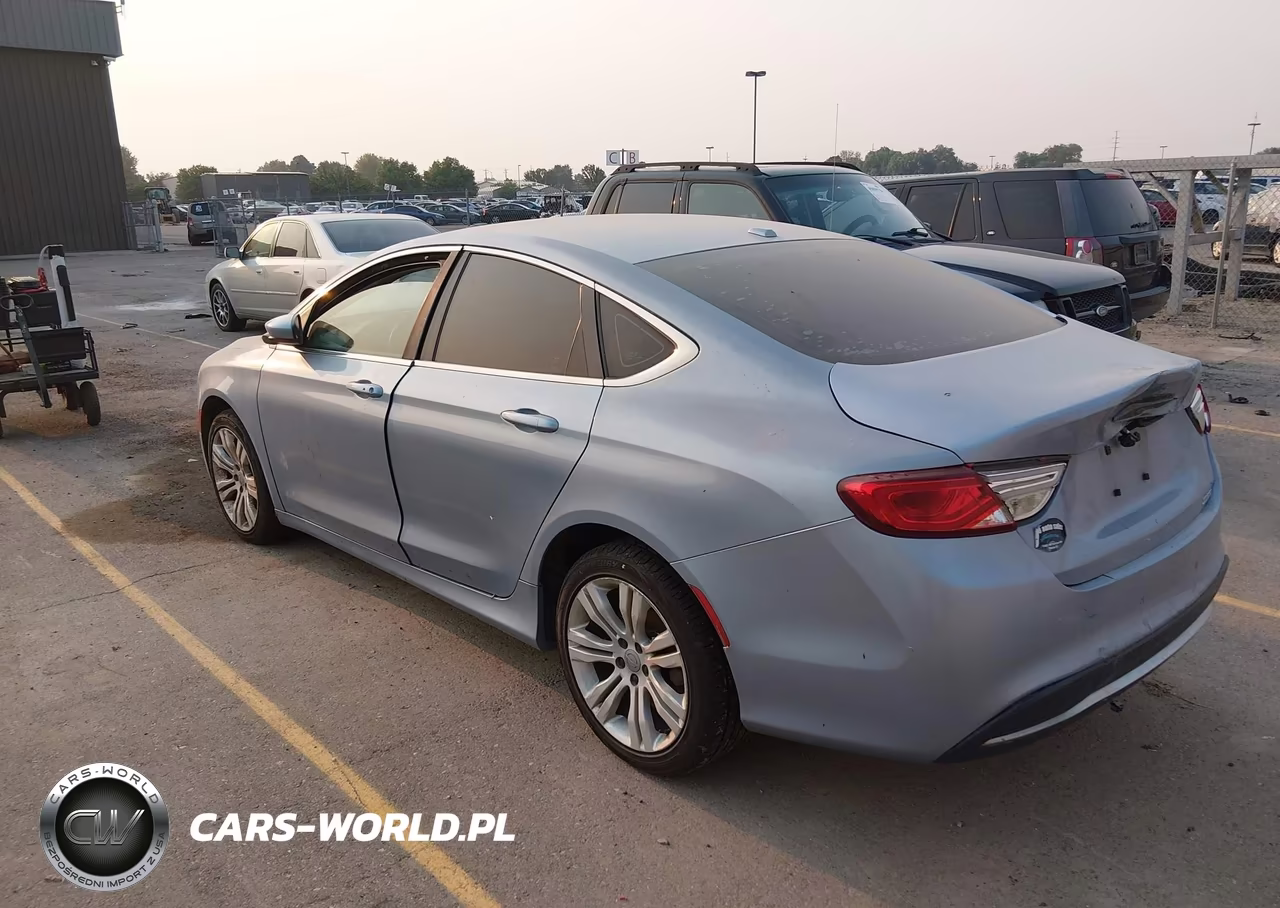 2015 Chrysler 200 Limited VIN:1C3CCCAB2FN717473 - 3