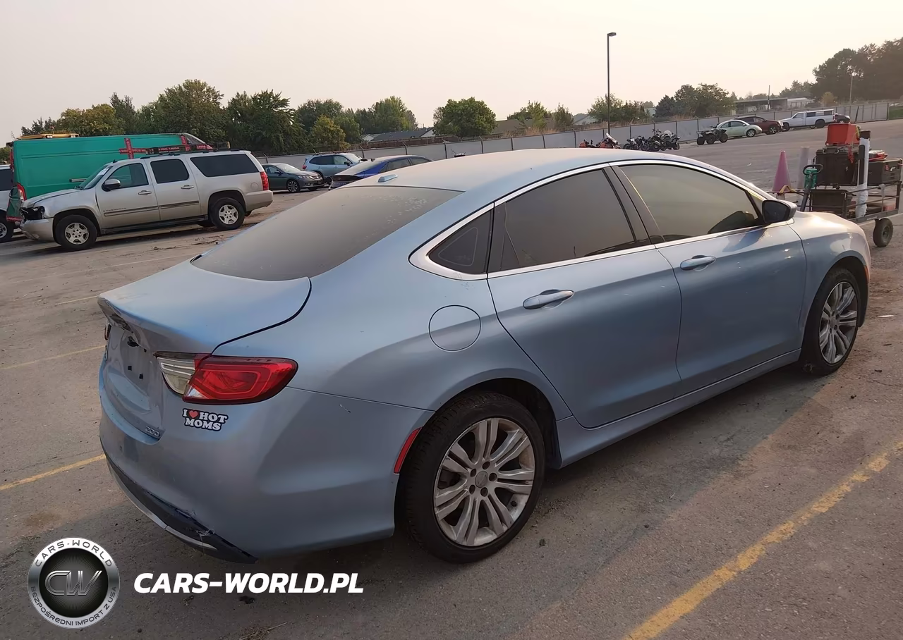2015 Chrysler 200 Limited VIN:1C3CCCAB2FN717473 - 4