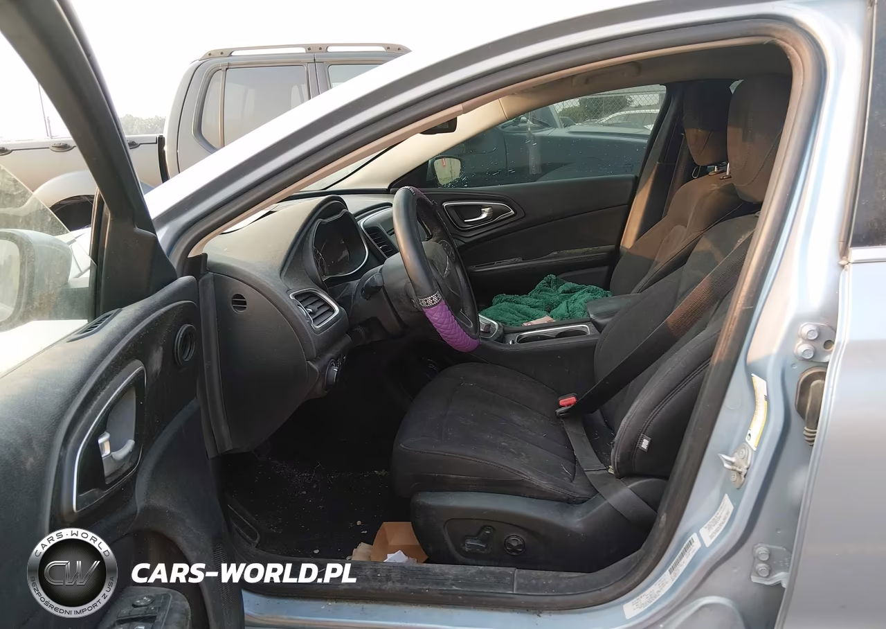 2015 Chrysler 200 Limited VIN:1C3CCCAB2FN717473 - 5
