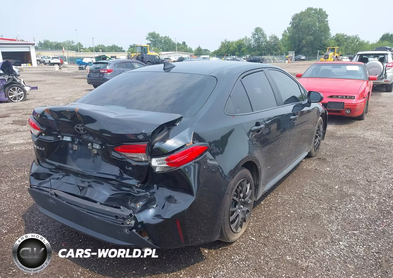2021 Toyota Corolla Le VIN:5YFEPMAEXMP255818 - 4