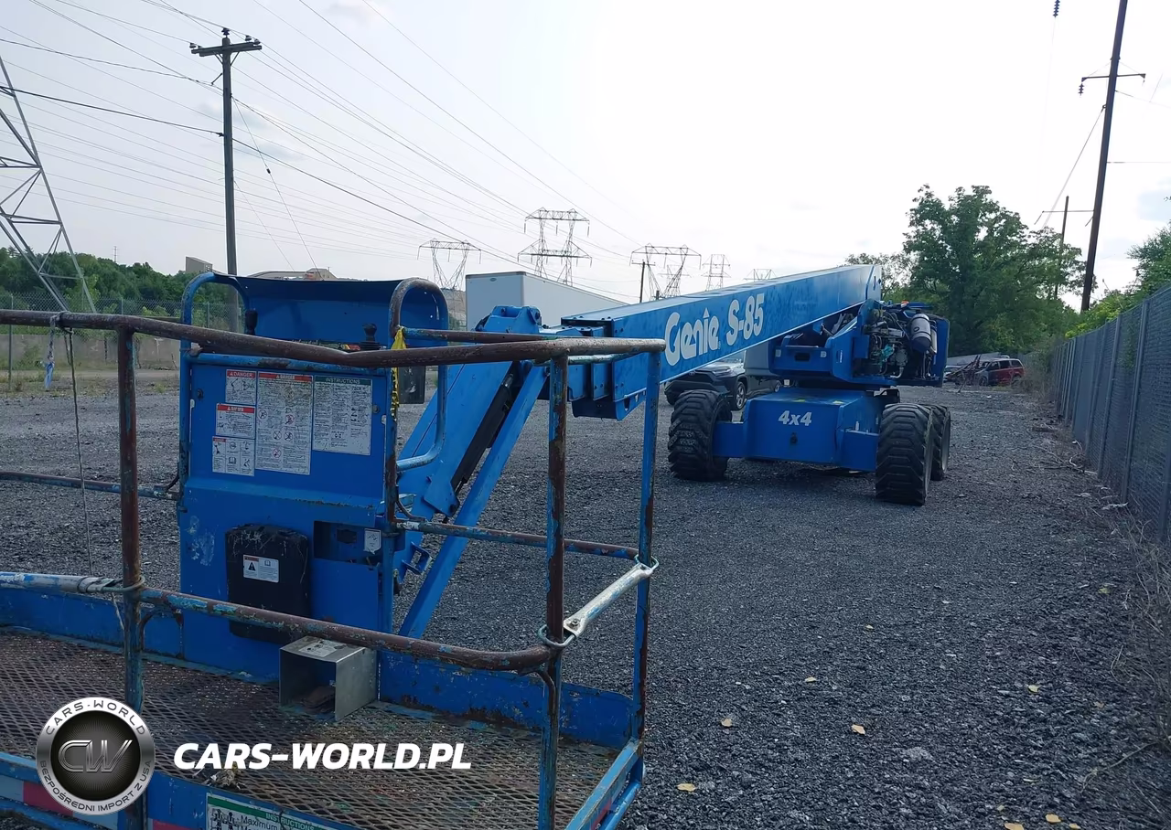 2011 Genie S-85 Boom Lift VIN:00000000S85118592 - 4