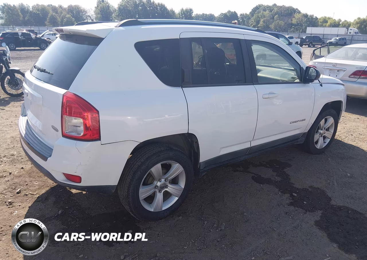 2011 Jeep Compass VIN:1J4NT1FB6BD241109 - 4