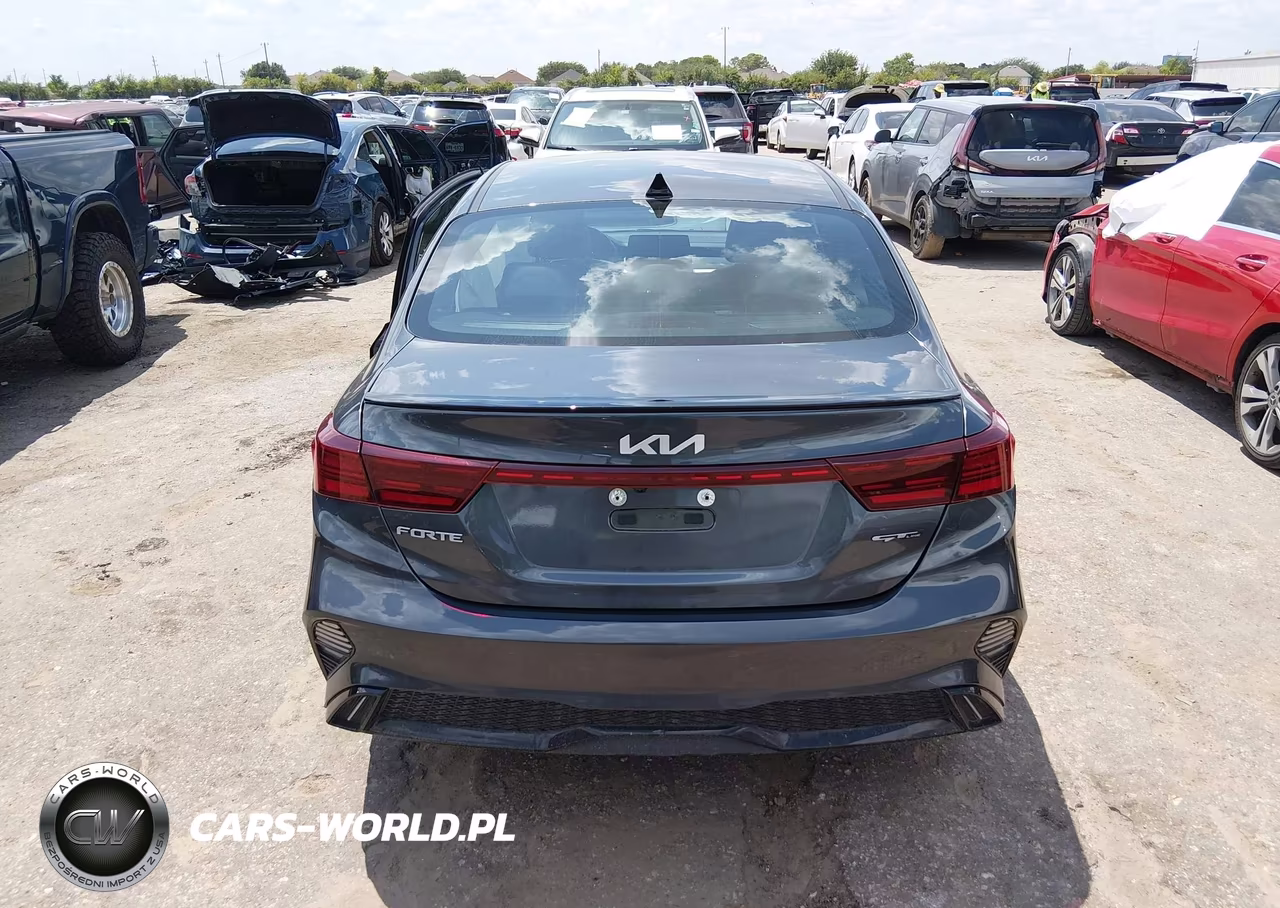 2022 Kia Forte Gt-Line VIN:3KPF54AD2NE495983 - 16