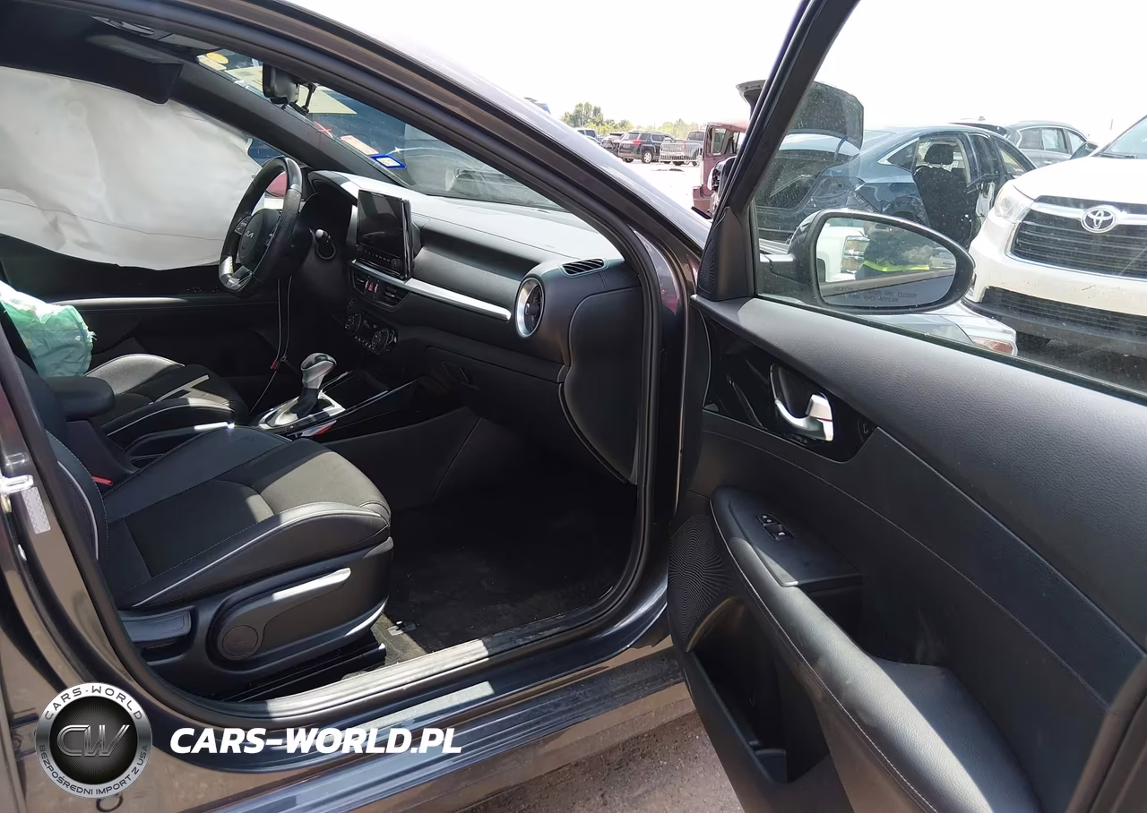 2022 Kia Forte Gt-Line VIN:3KPF54AD2NE495983 - 5