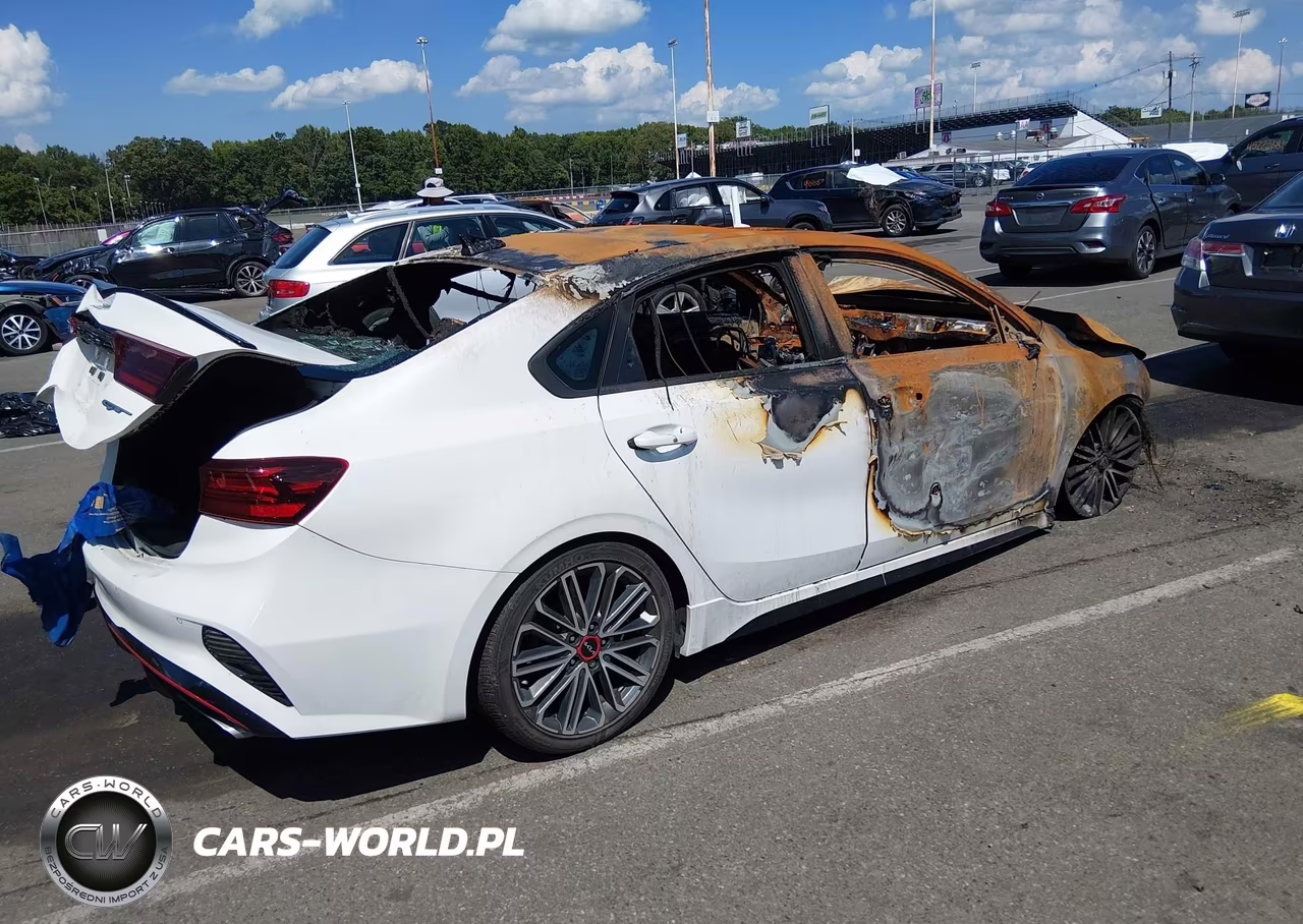 2023 Kia Forte Gt VIN:3KPF44ACXPE634643 - 4