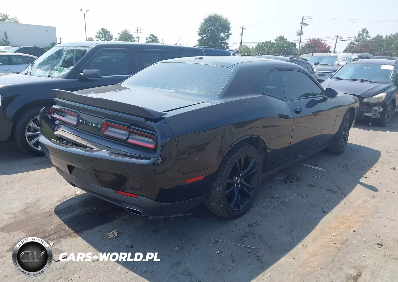 2017 Dodge Challenger Sxt VIN:2C3CDZAG9HH611254 - 4