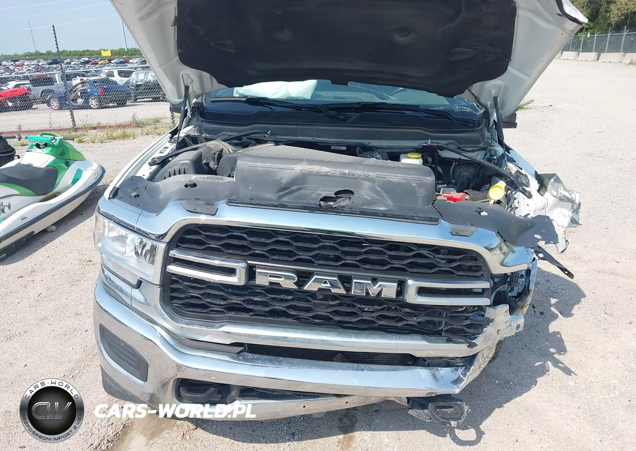 2024 Ram 2500 Tradesman VIN:3C6UR5HL6RG141027 - 10