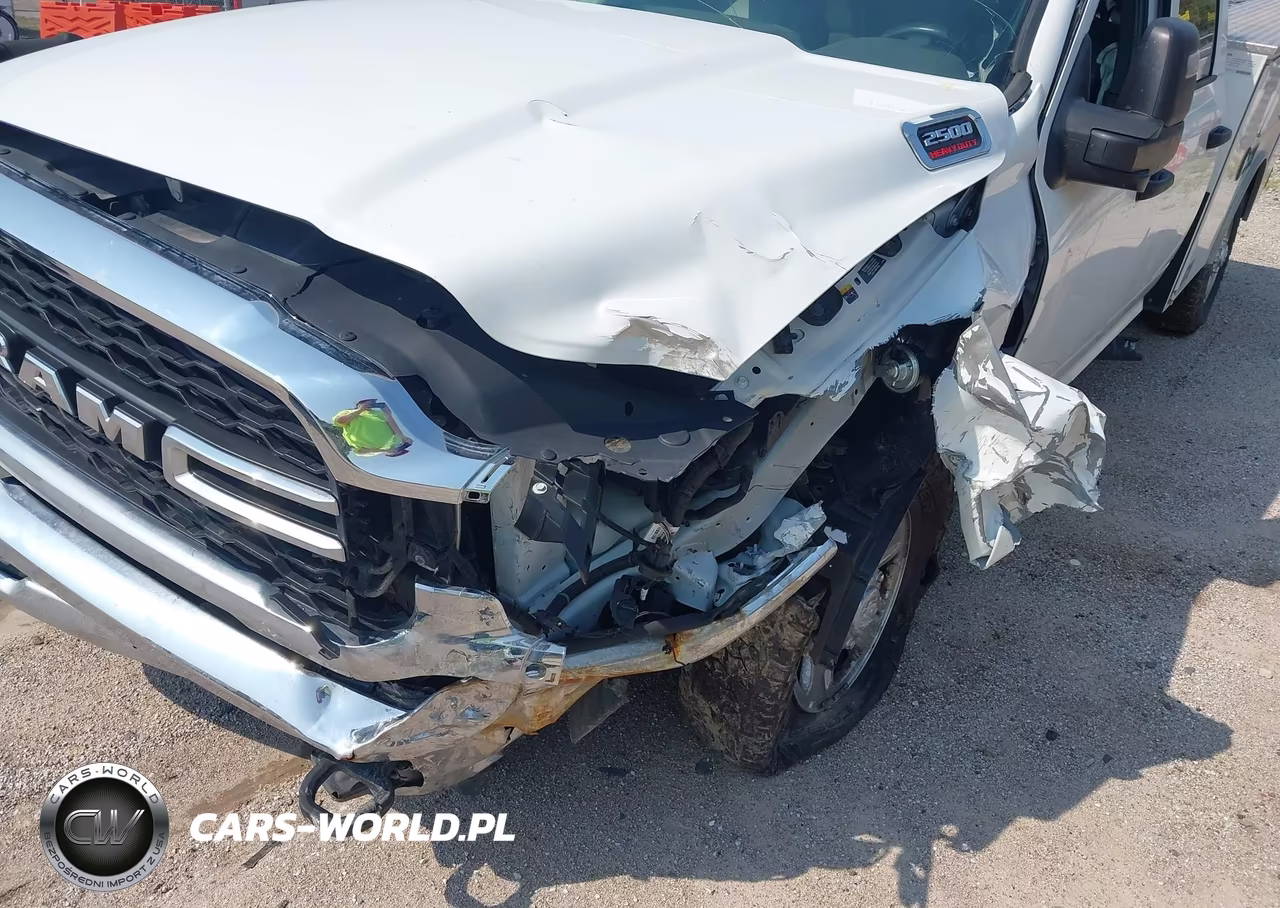 2024 Ram 2500 Tradesman VIN:3C6UR5HL6RG141027 - 17