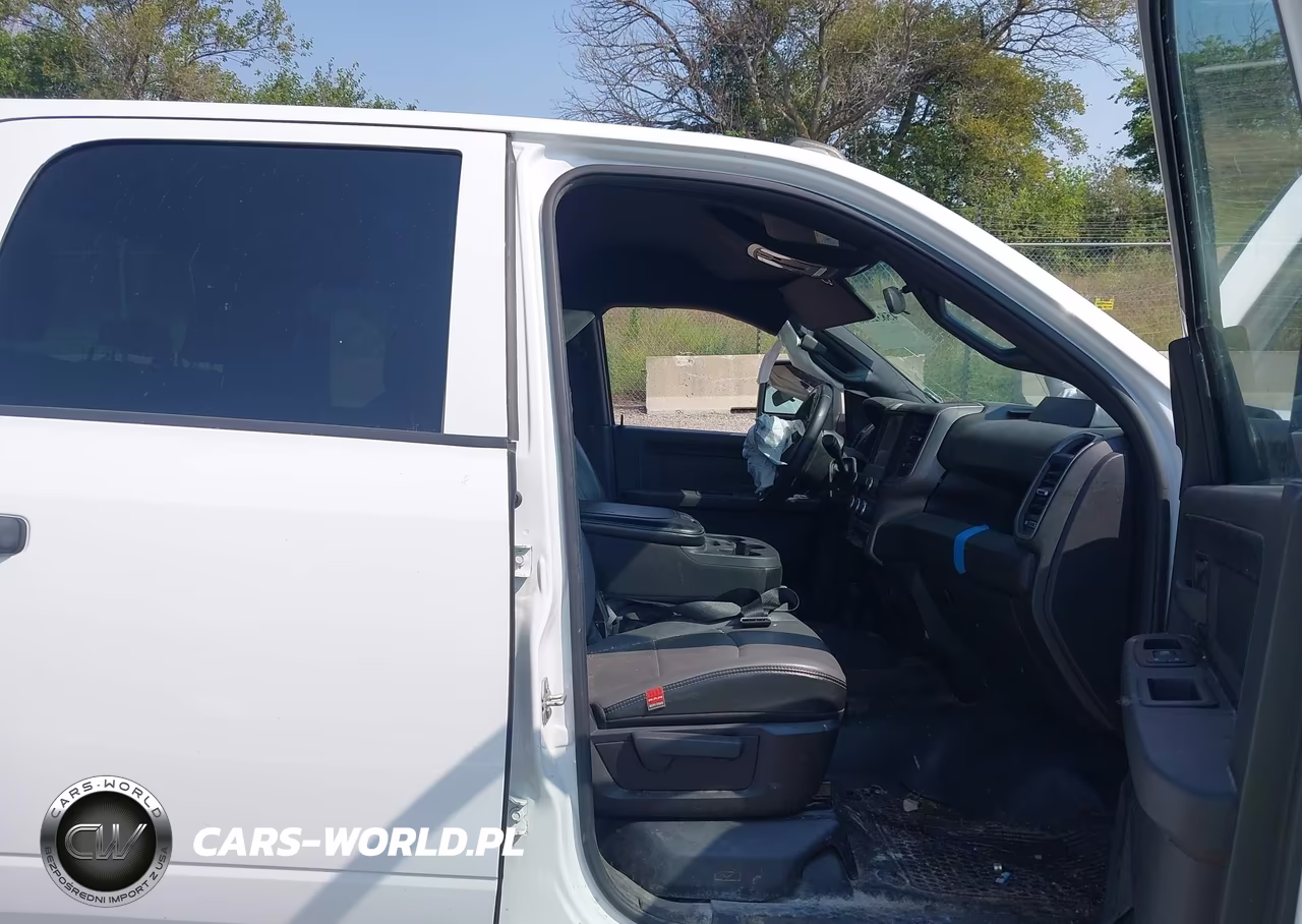 2024 Ram 2500 Tradesman VIN:3C6UR5HL6RG141027 - 5