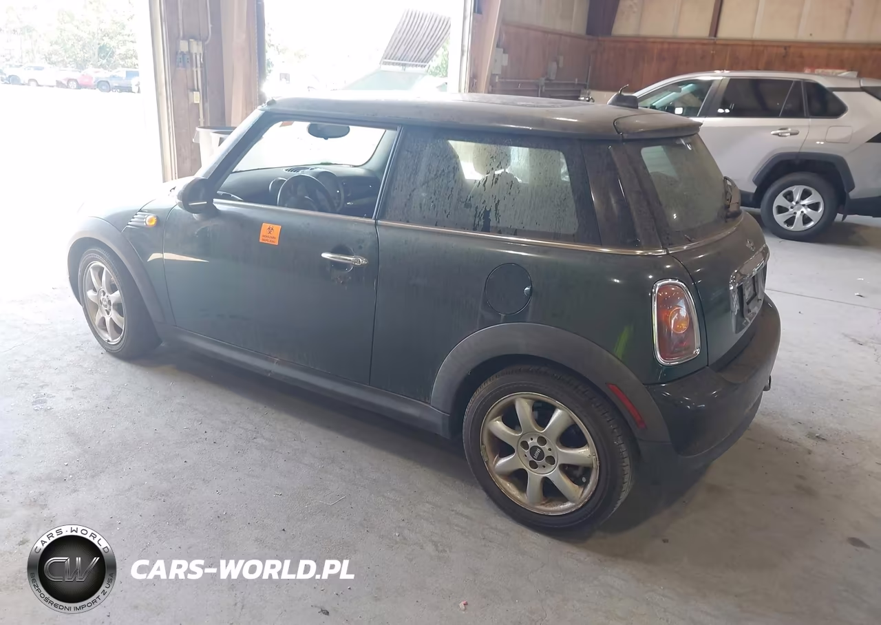 2010 Mini Cooper VIN:WMWMF3C50ATZ22080 - 3