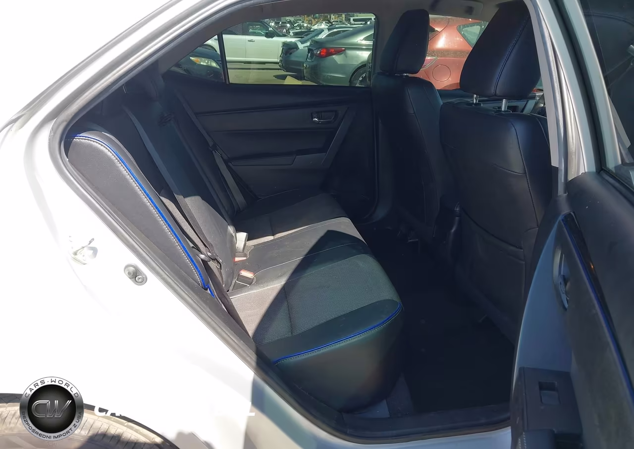 2019 Toyota Corolla Se VIN:2T1BURHE5KC136313 - 8
