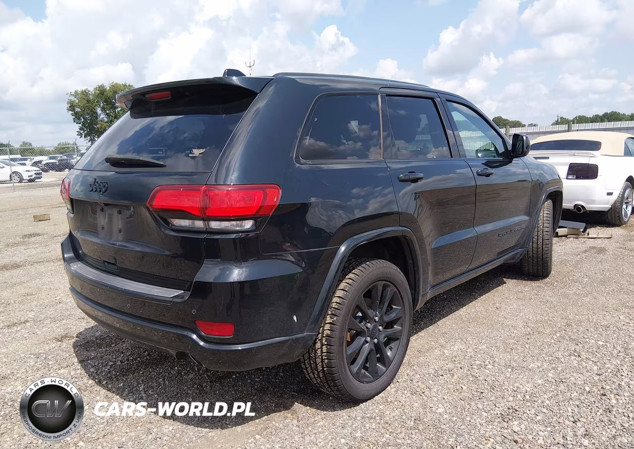 2017 Jeep Grand Cherokee Altitude VIN:1C4RJEAG2HC751981 - 4