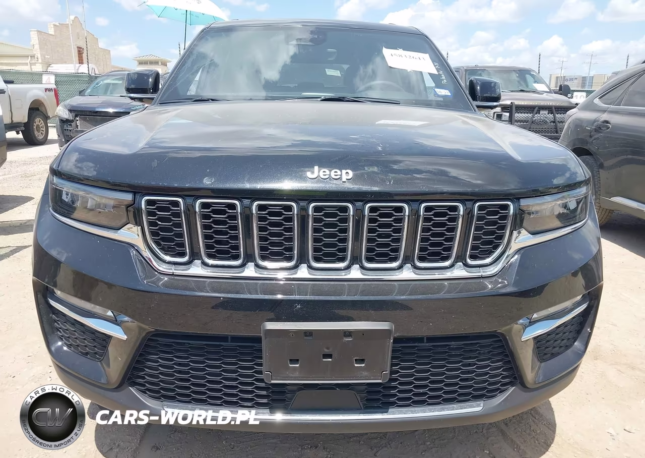 2025 Jeep Grand Cherokee 4Xe VIN:1C4RJYB63S8704041 - 12