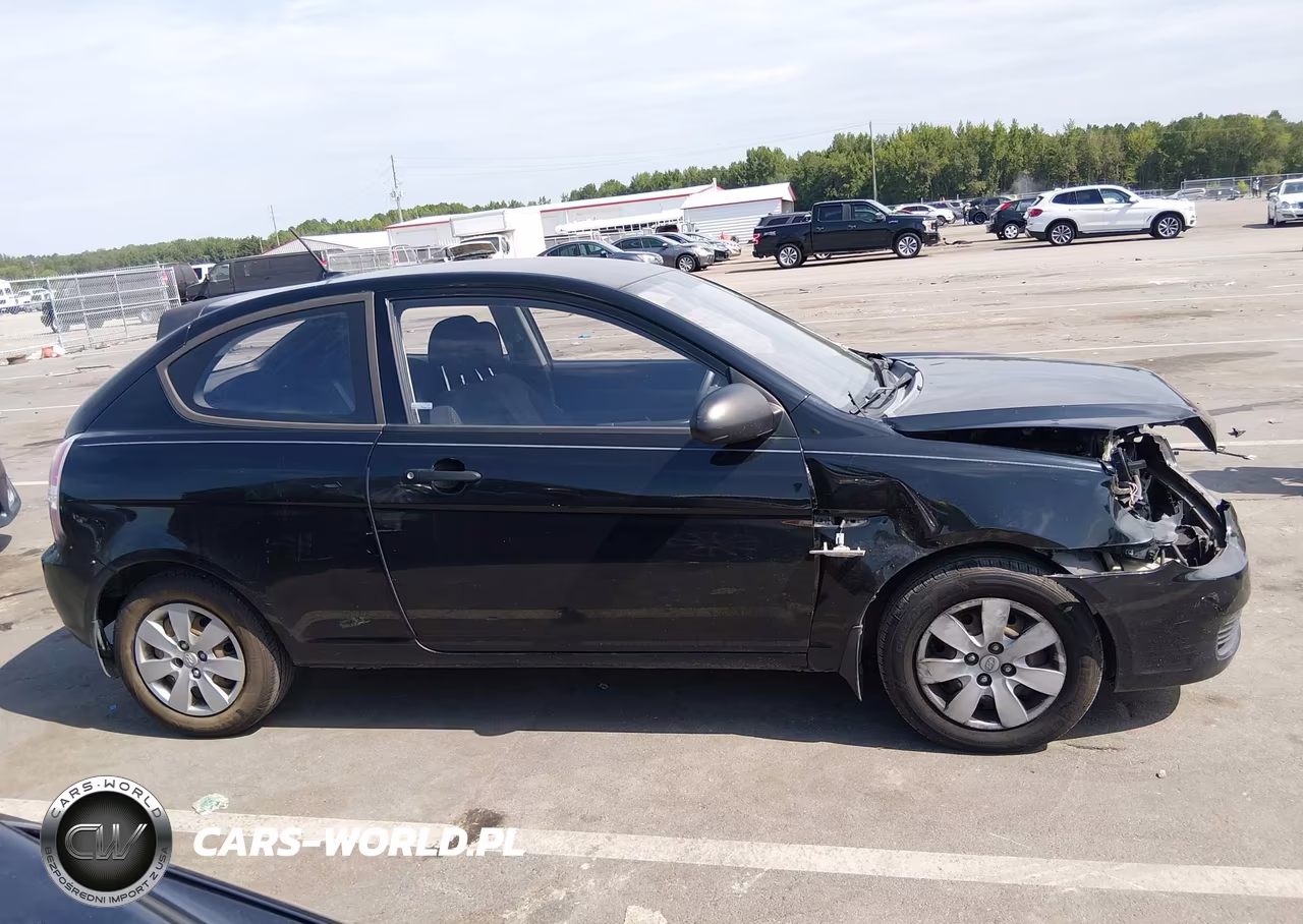 2009 Hyundai Accent Gs VIN:KMHCM36C29U115835 - 13