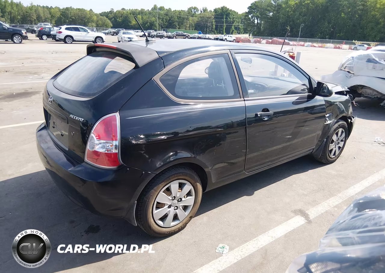 2009 Hyundai Accent Gs VIN:KMHCM36C29U115835 - 4
