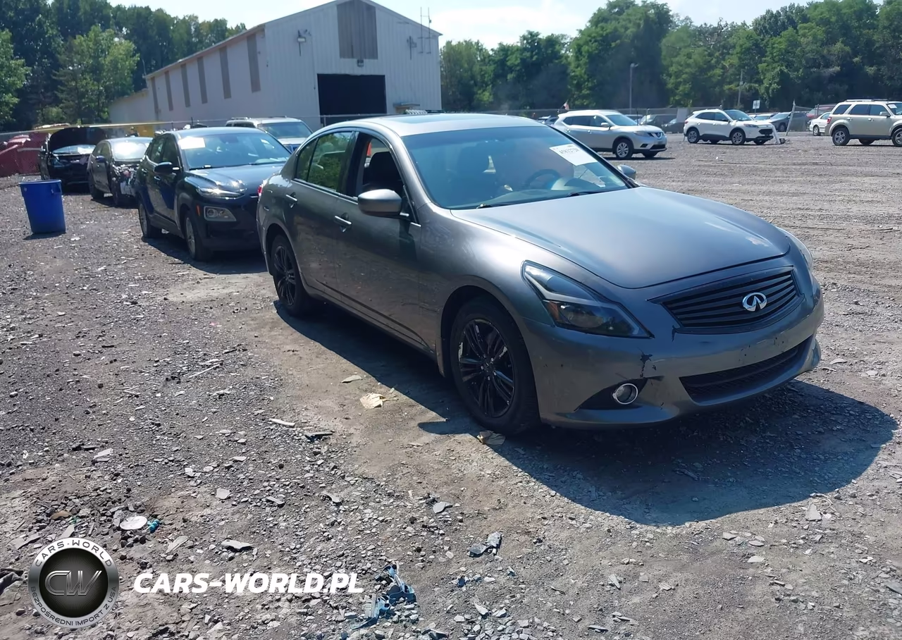 2015 Infiniti Q40 – zdjęcie 1 z 16