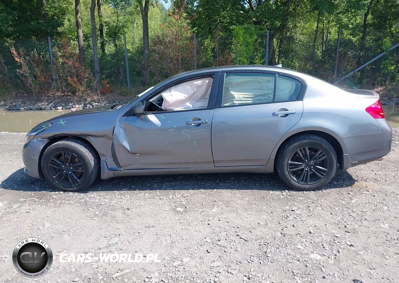 2015 Infiniti Q40 VIN:JN1CV6AR0FM651292 - 14