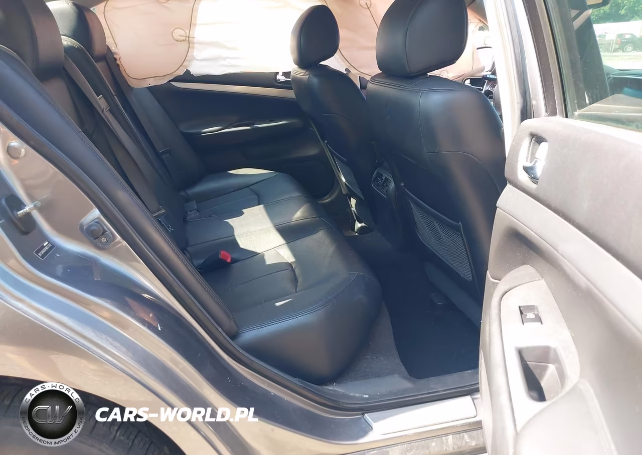 2015 Infiniti Q40 VIN:JN1CV6AR0FM651292 - 8