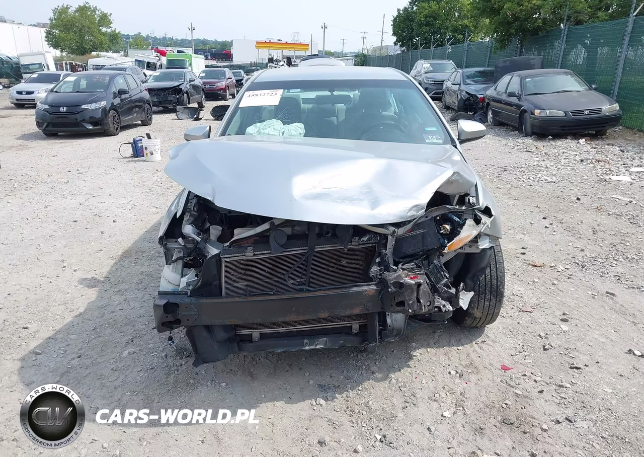 2016 Toyota Camry Le VIN:4T1BF1FK2GU164645 - 13