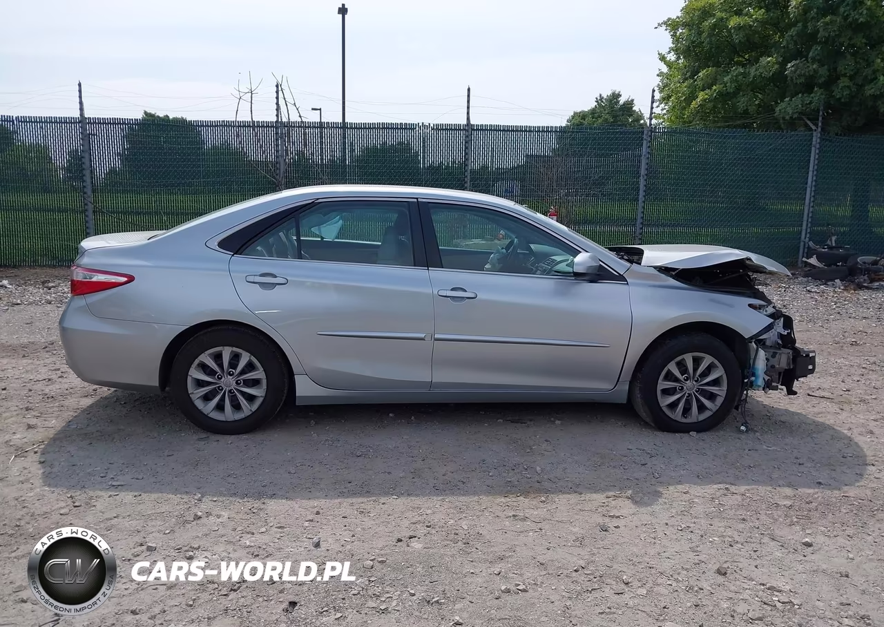 2016 Toyota Camry Le VIN:4T1BF1FK2GU164645 - 14