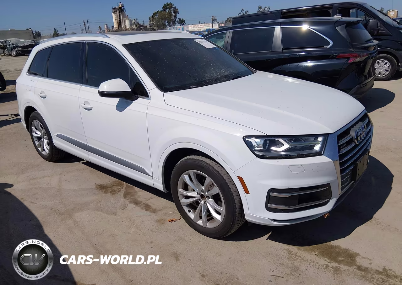 2018 Audi Q7 3.0T Premium VIN:WA1AAAF71JD053807 - 1
