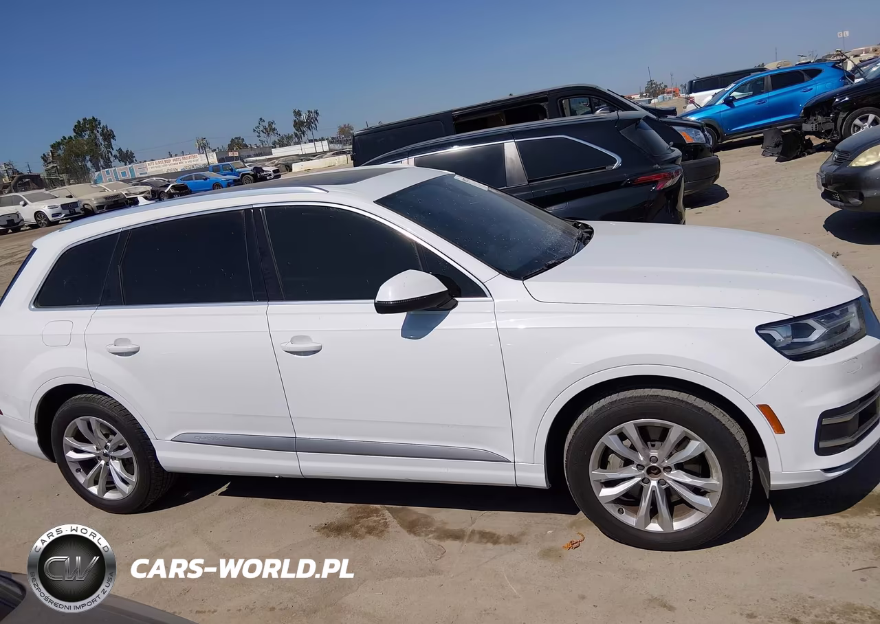 2018 Audi Q7 3.0T Premium VIN:WA1AAAF71JD053807 - 13