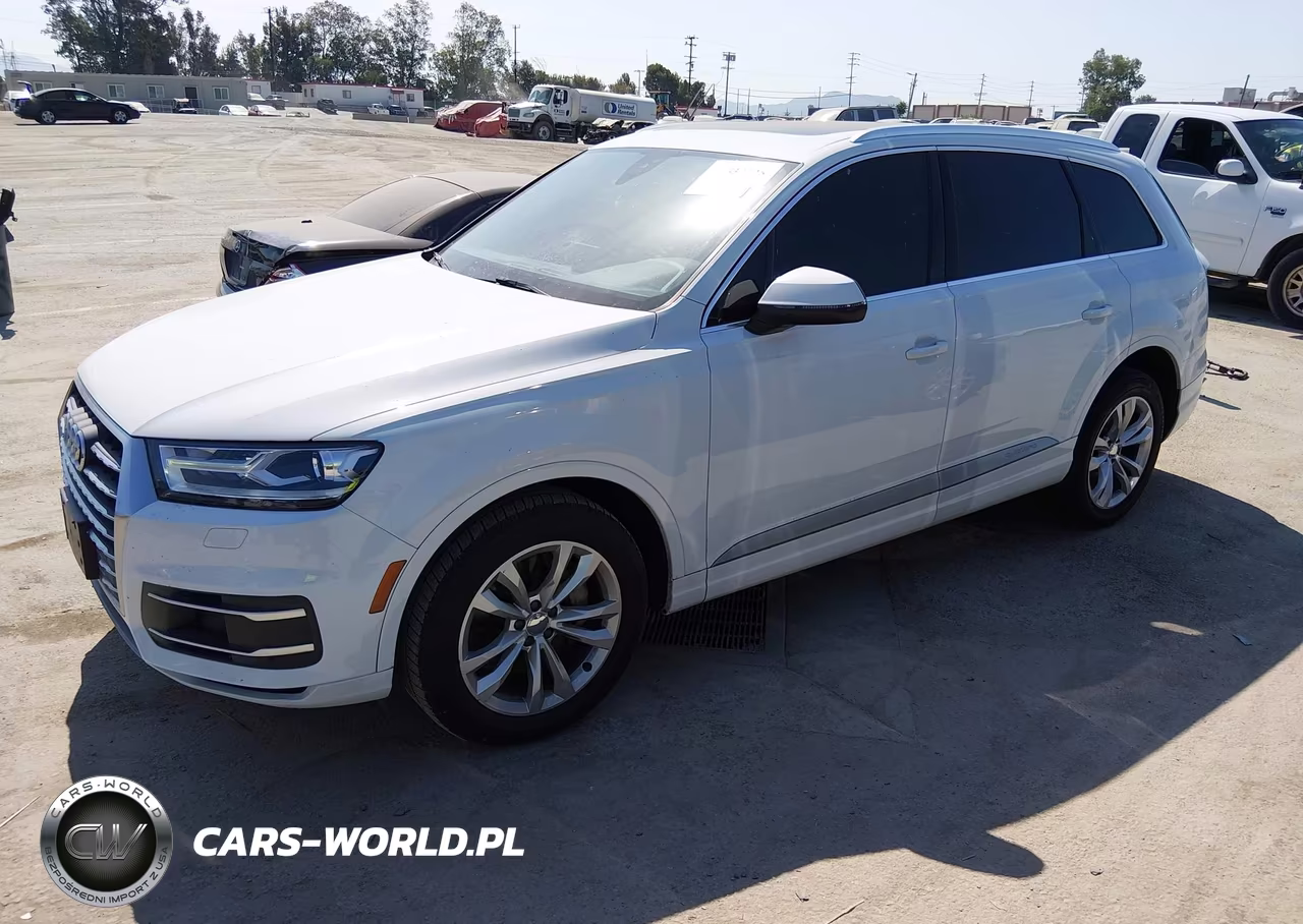 2018 Audi Q7 3.0T Premium VIN:WA1AAAF71JD053807 - 2
