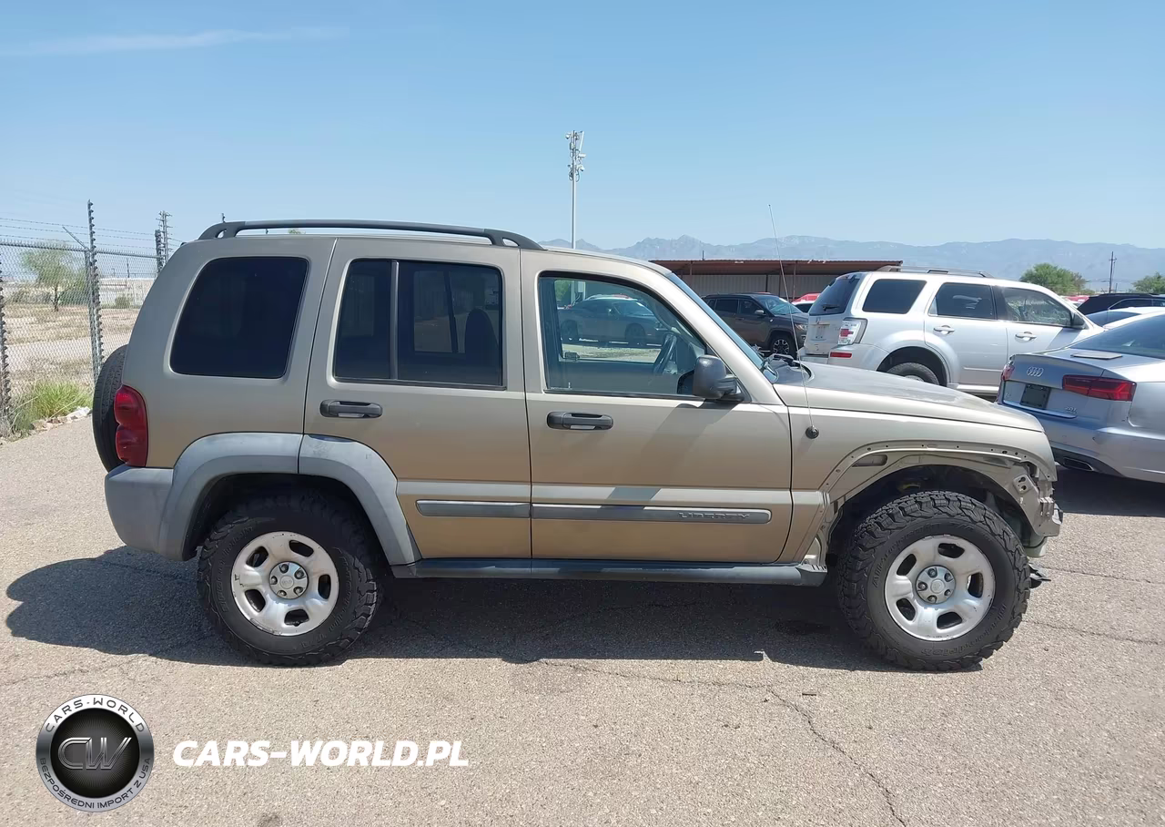 2005 Jeep Liberty Sport VIN:1J4GL48K05W516909 - 14