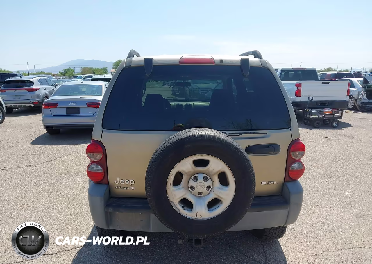 2005 Jeep Liberty Sport VIN:1J4GL48K05W516909 - 17