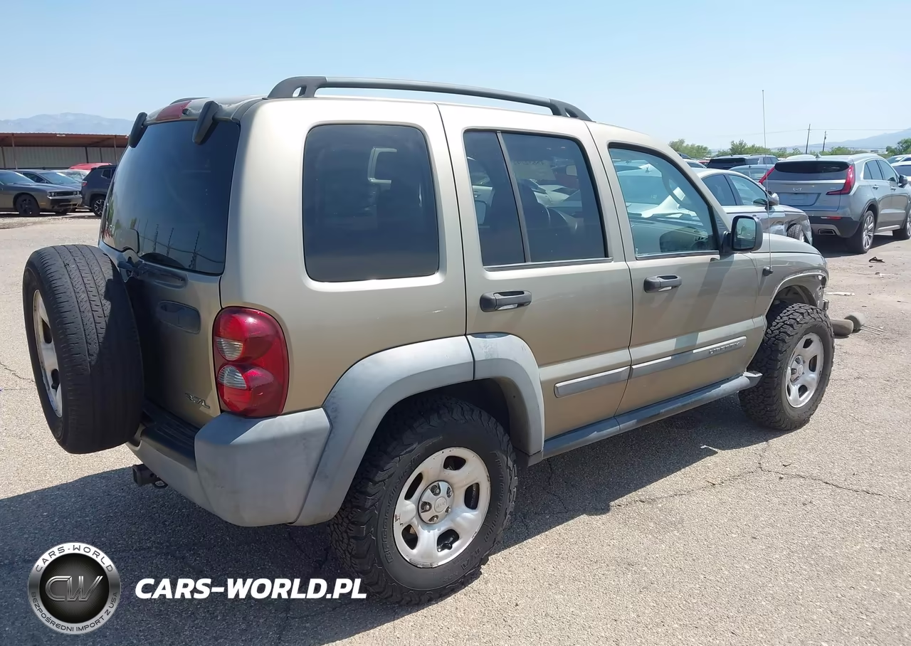2005 Jeep Liberty Sport VIN:1J4GL48K05W516909 - 4