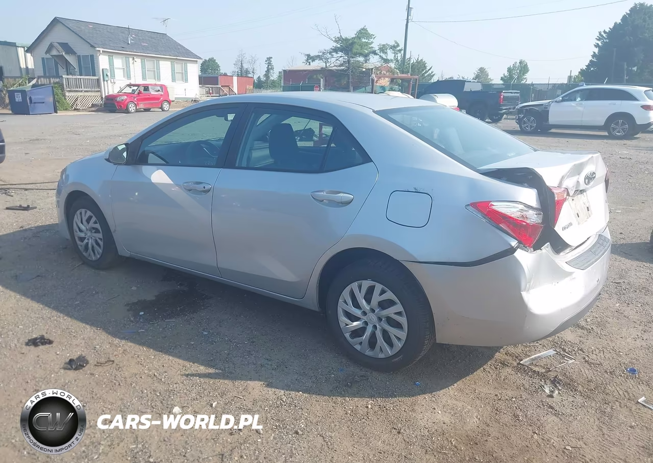 2018 Toyota Corolla Le VIN:2T1BURHE9JC040280 - 3