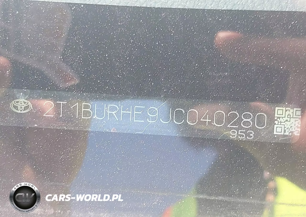 2018 Toyota Corolla Le VIN:2T1BURHE9JC040280 - 9