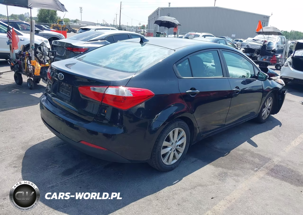 2015 Kia Forte Lx VIN:KNAFX4A6XF5415285 - 4