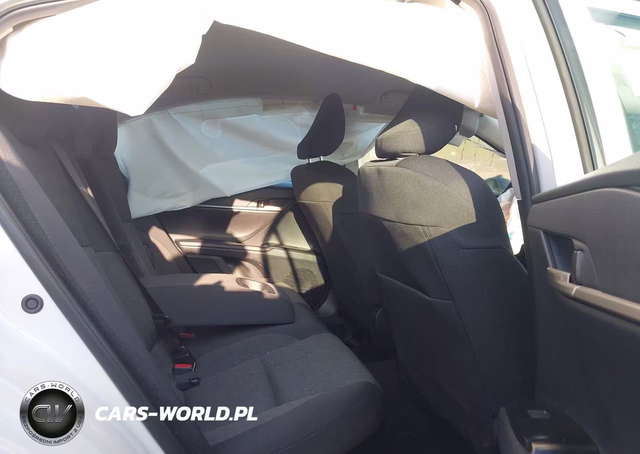 2026 Toyota Camry Le VIN:4T1DAACK5TU733221 - 8