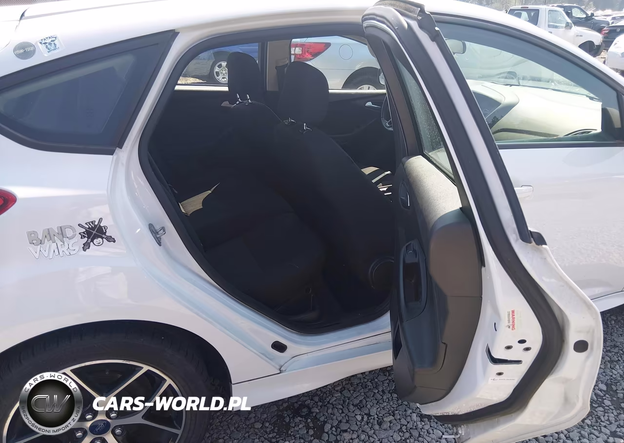 2016 Ford Focus Se VIN:1FADP3K28GL247259 - 8