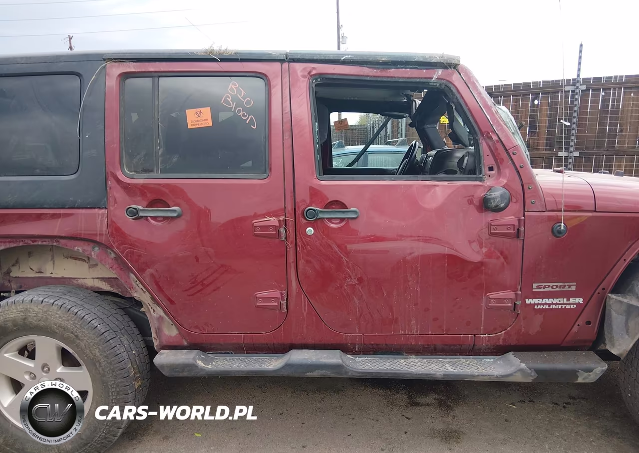 2013 Jeep Wrangler Unlimited Sport VIN:1C4BJWDG8DL607123 - 13